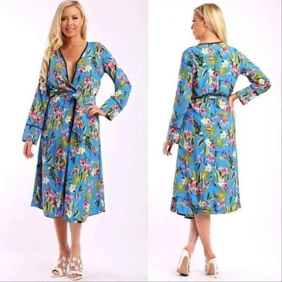 BLUE FLORAL DUSTER - Picture 1 of 3